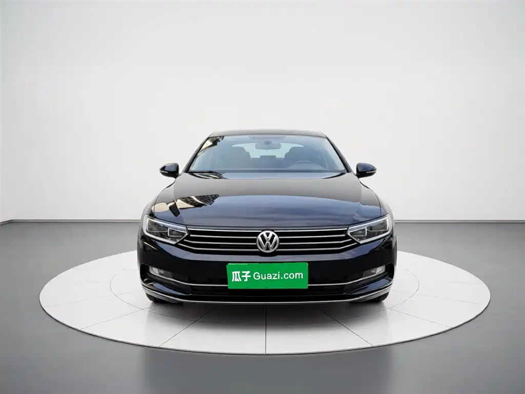 Volkswagen Magotan 2018 280TSI DSG Premium фото 2