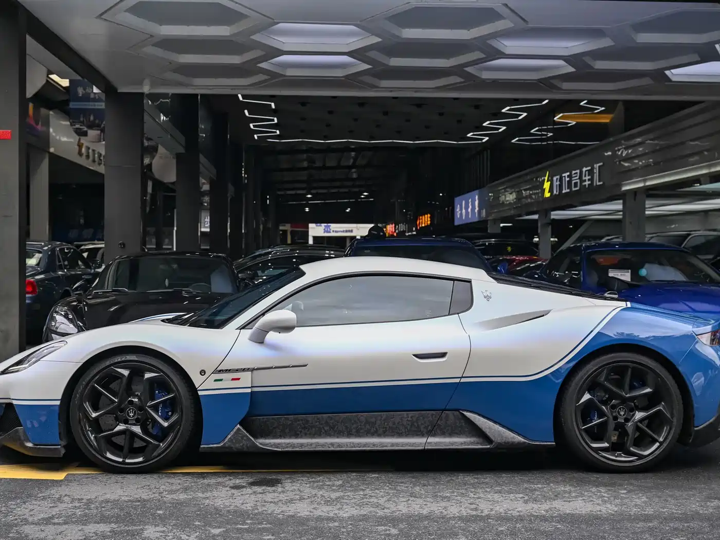 Maserati MC20 2023 2020 3.0T Standard Edition