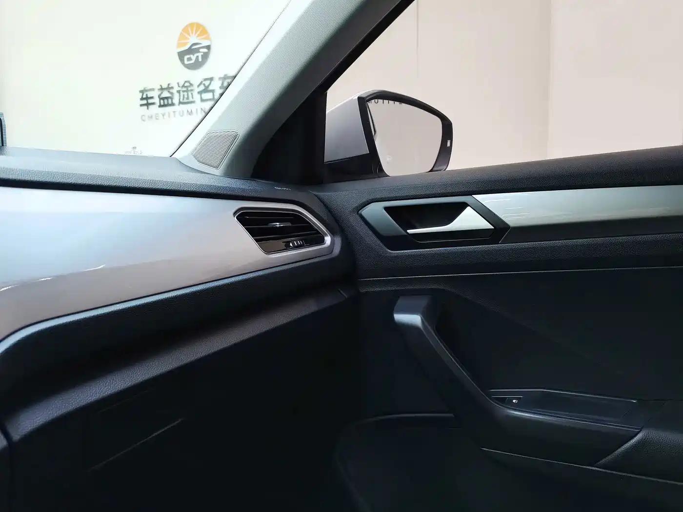 Volkswagen T-Roc, миниатюра 9