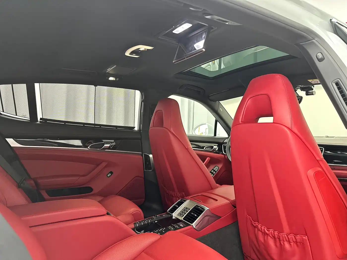 Porsche Panamera 2016 Panamera 4 Executive Edition 3.0T фото 38