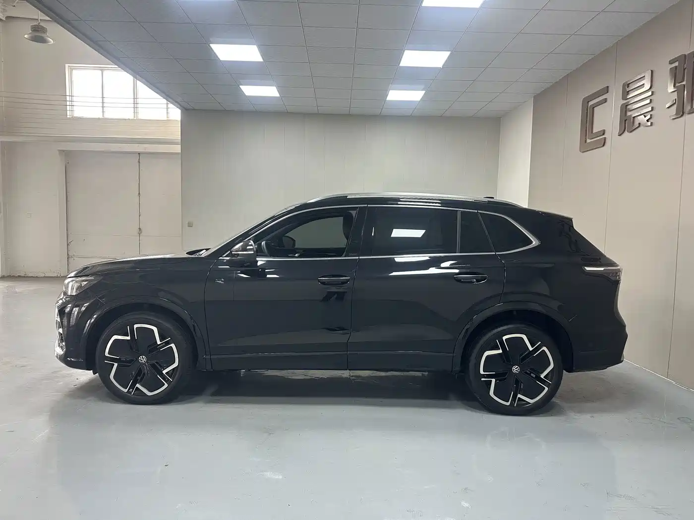 Volkswagen Tiguan L 2025 2024 PRO 380TSI 4WD R-Line Premium Edition