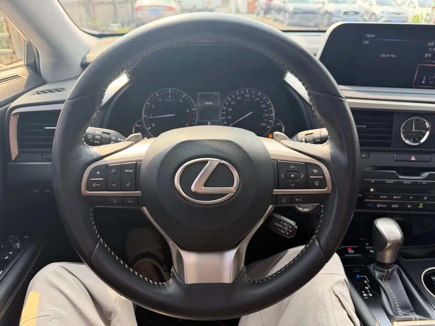 Lexus RX 2020 300 4WD Elegance Edition China VI фото 13