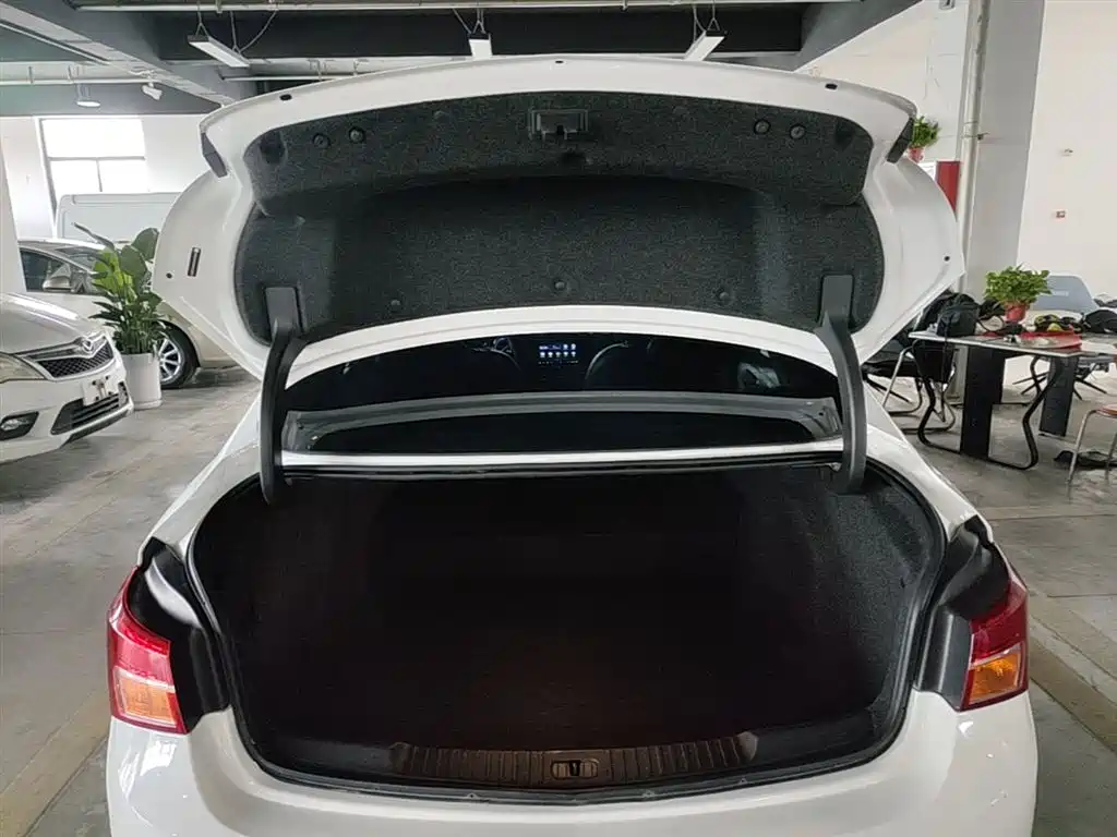 Buick Verano 2019 Sedan 15S Auto Progressive фото 19