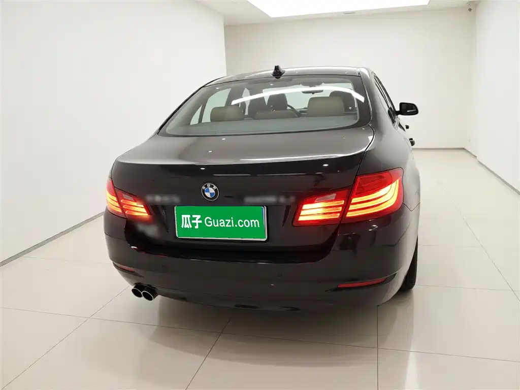 BMW 5 Series 2014 528Li Leading Edition фото 4
