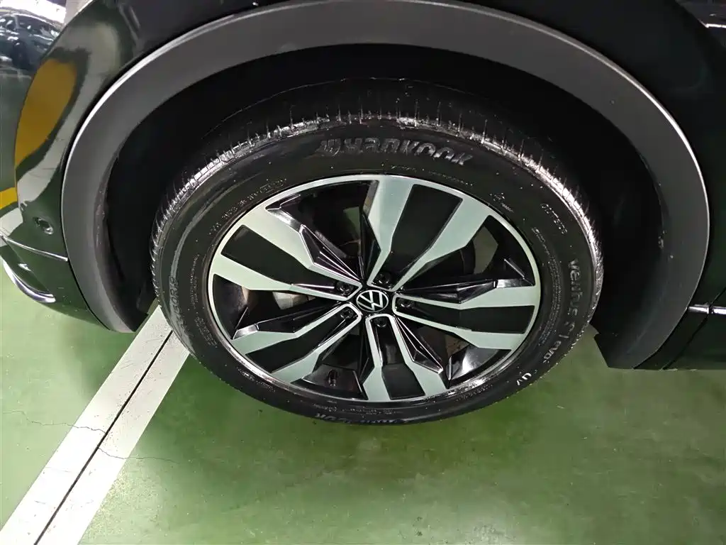Volkswagen Tiguan L 2023 330TSI Auto 2WD R-Line Premium Edition фото 25