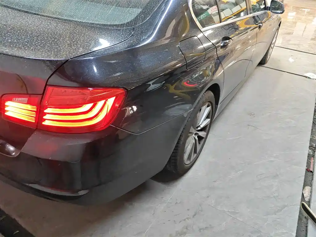 BMW 5 Series 2014 528Li Leading Edition фото 24