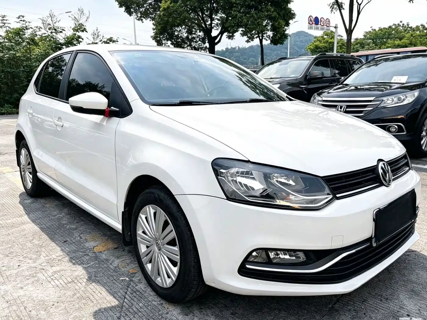 Volkswagen Polo 2016 1.6L Automatic Comfort фото 3