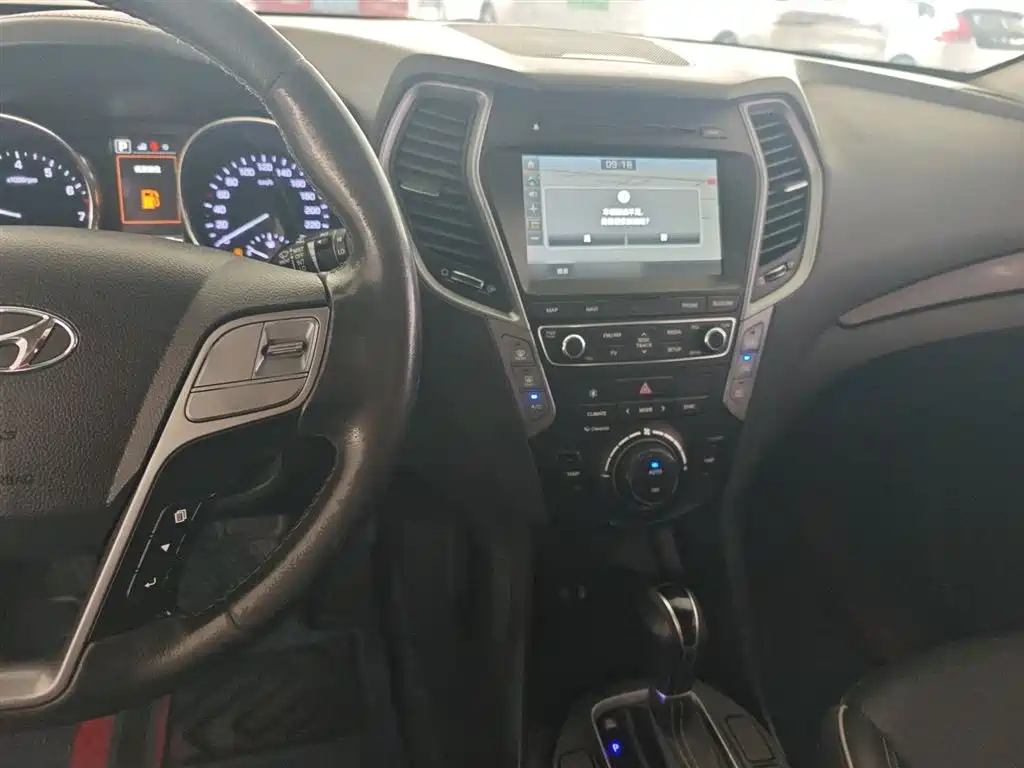 Hyundai Santa Fe 2017 2.0T Automatic 2WD Intelligent 7-Seater фото 6