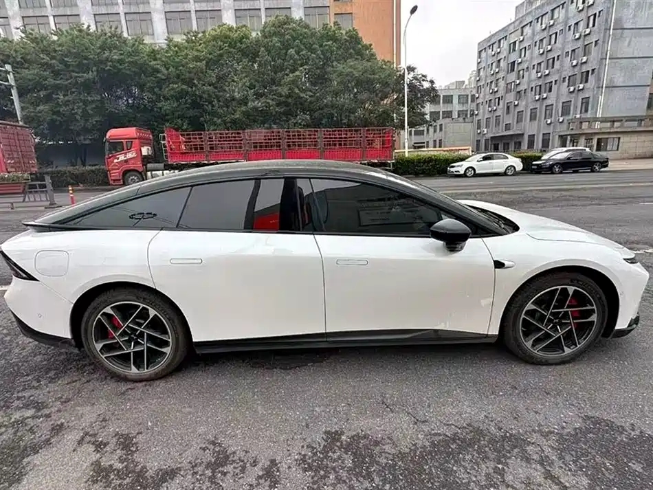 XPeng P7+ 2024 Long Range Max фото 3