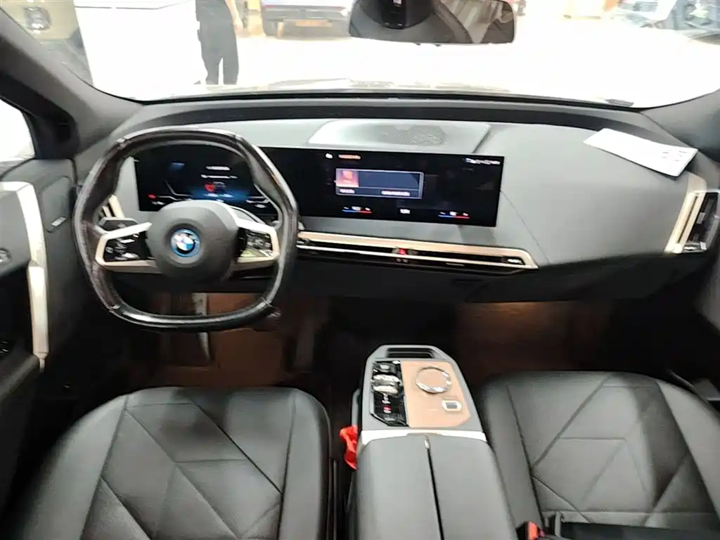 BMW iX 2022 xDrive40 фото 10