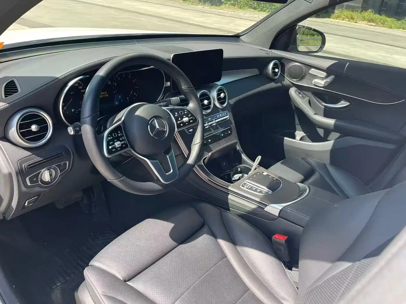 Mercedes-Benz GLC Coupe 2021 GLC 300 4MATIC Coupe SUV фото 9