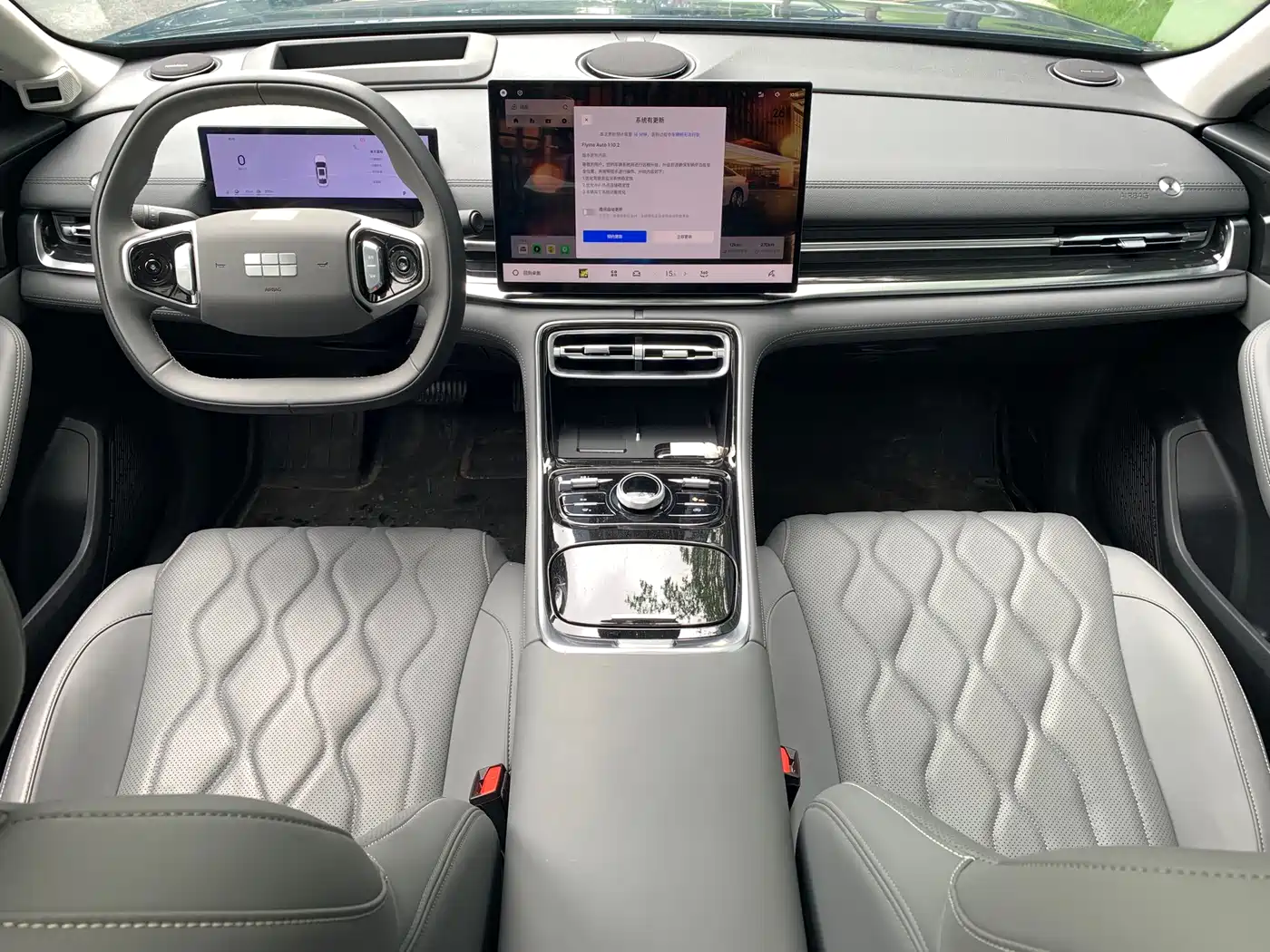 Geely Galaxy Galaxy A7 2025 EM-i 150km Explorer+ Edition фото 11
