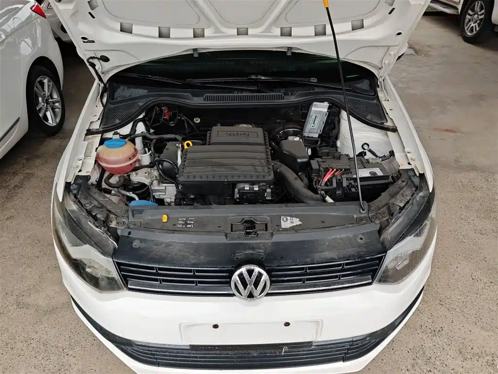 Volkswagen Polo 2016 1.4L Manual Trend фото 20
