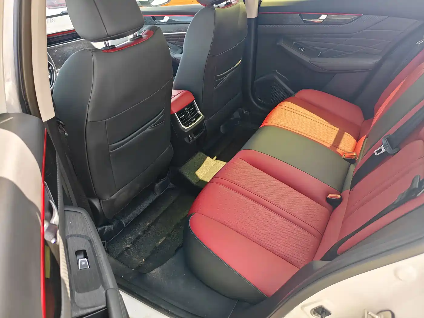 Dongfeng Aeolus Yixuan MAX 2022 2021 1.5T Trendy Dad Edition