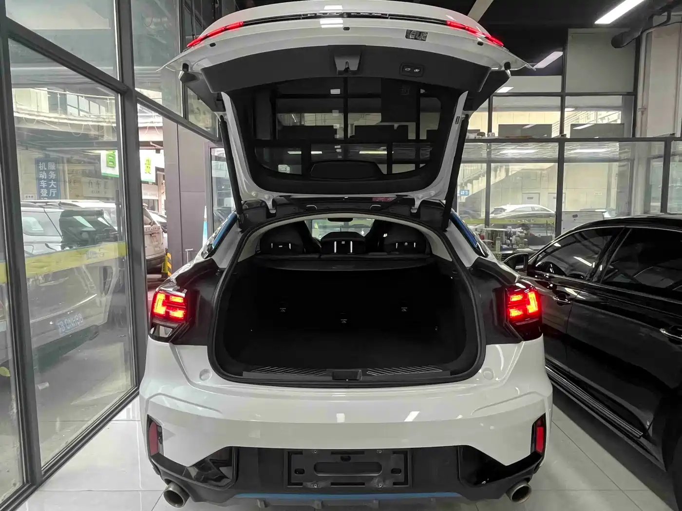 Lynk & Co 05 2022 2.0TD 2WD Shine Halo фото 18