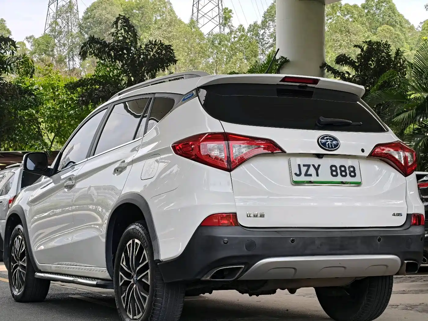 BYD Song New Energy 2017 Song DM 1.5TID Full-time 4WD Luxury фото 4