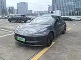 Фото 2 - Tesla Model 3