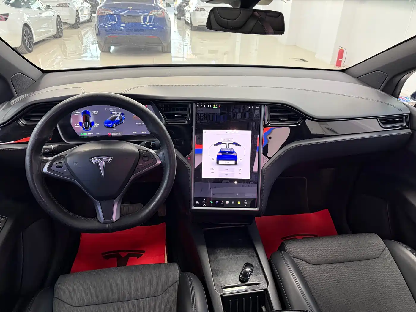TESLA MODEL X