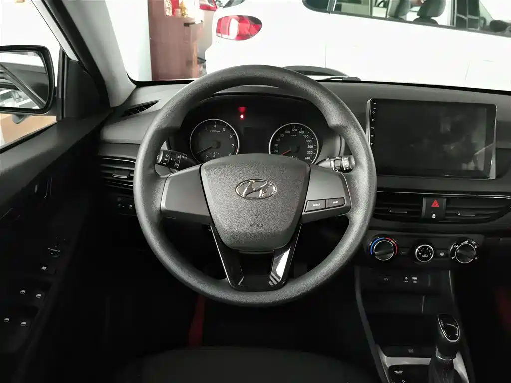 Hyundai Elantra 2018 1.6L Auto Joy GL (China V) фото 11