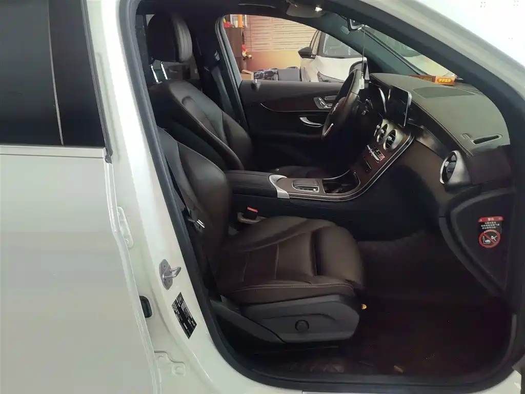 Mercedes-Benz GLC 2021 GLC 300 L 4MATIC Sporty фото 25