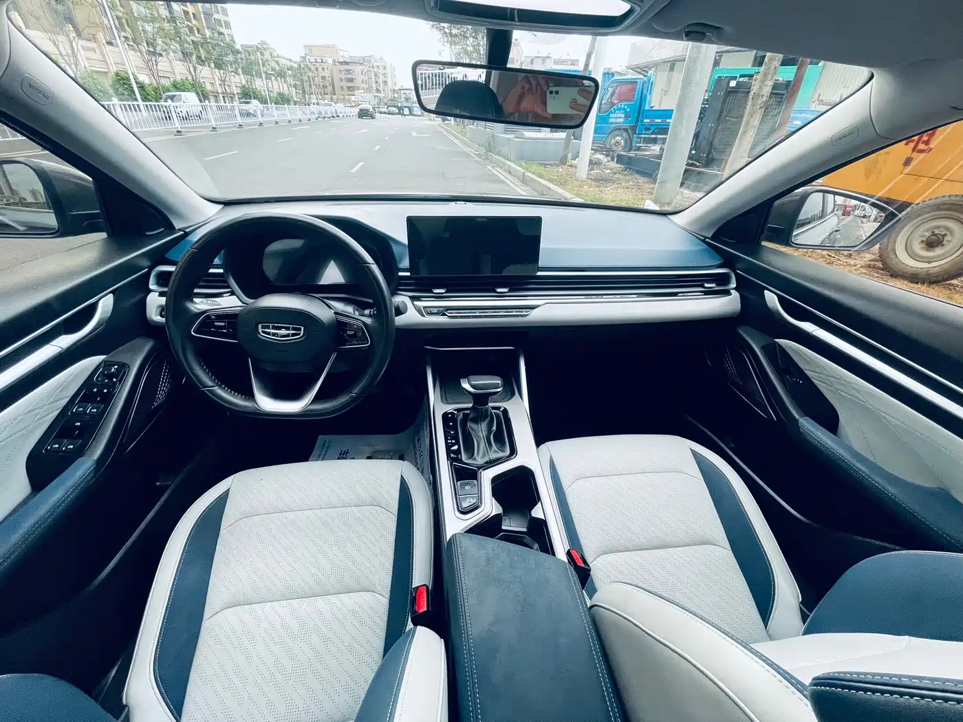 GEELY AUTOMOBILE EMGRAND