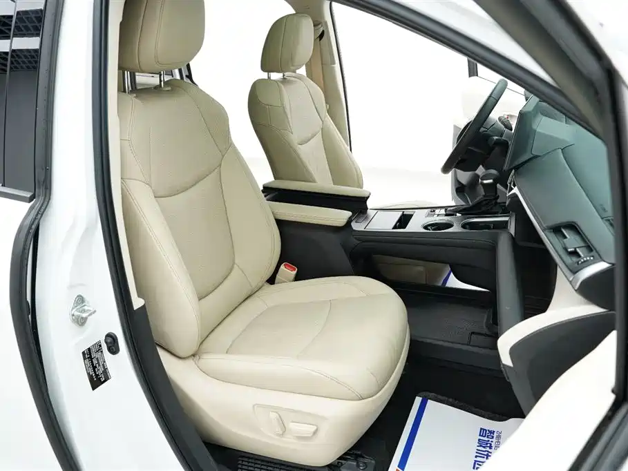 Toyota Sienna 2021 2.5L Hybrid Ultimate Edition фото 29