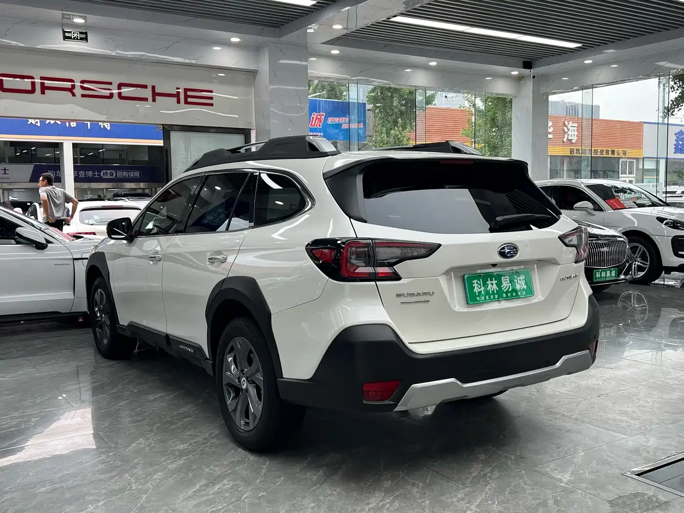 SUBARU OUTBACK