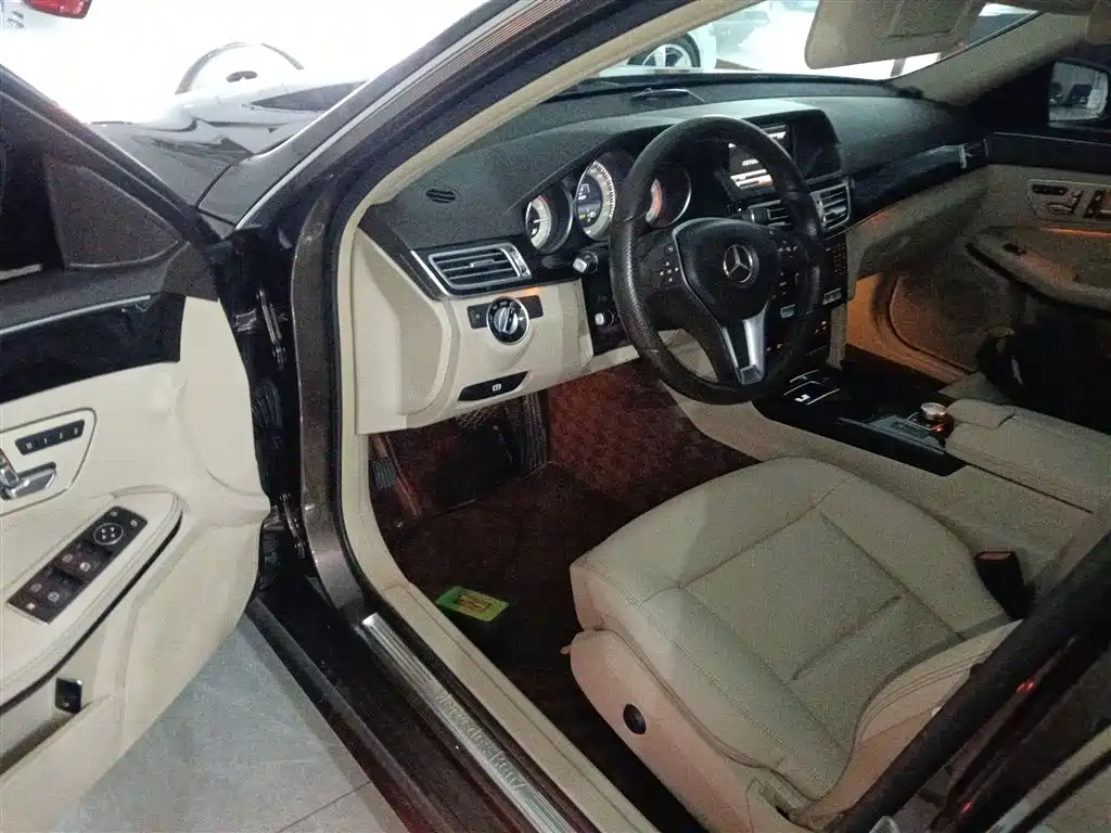 Mercedes-Benz E-Class 2014 Facelift E 260 L Sport фото 16