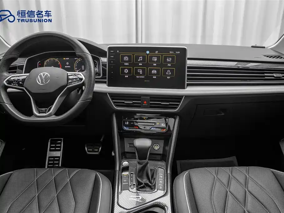 Volkswagen Tiguan L 2023 330TSI Auto 2WD R-Line Premium Edition фото 13