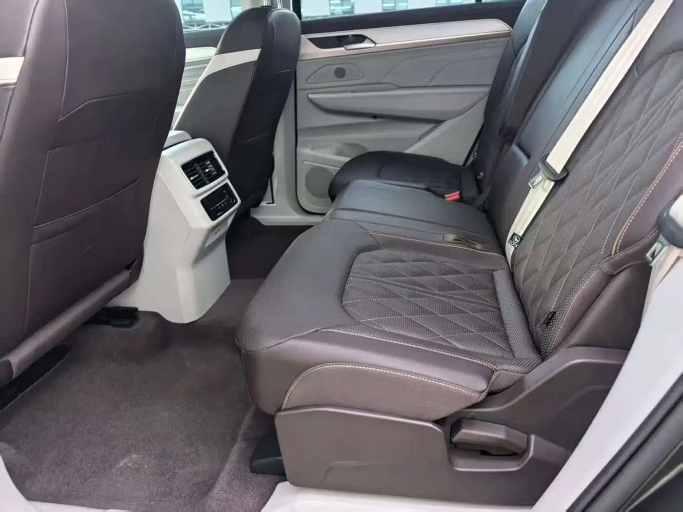 Volkswagen Talagon 2023 380TSI 4WD R-Line Touring Edition фото 15