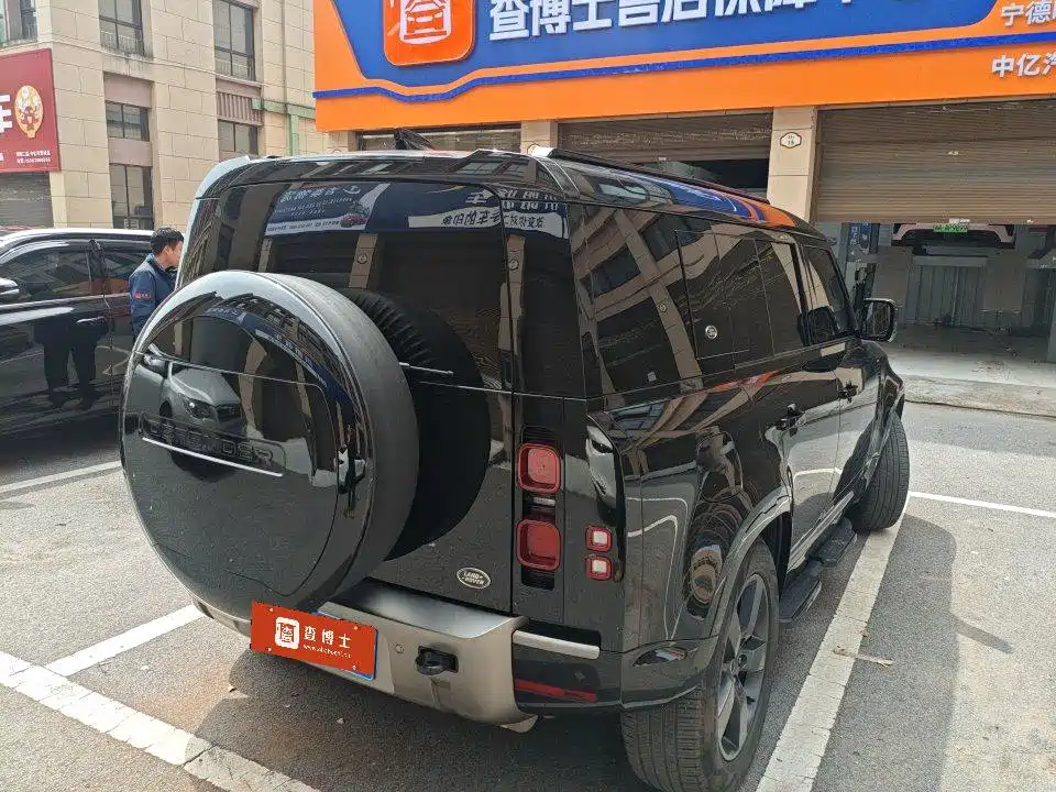 Land Rover Defender 2024 110 3.0T P400 X-DYNAMIC HSE фото 3