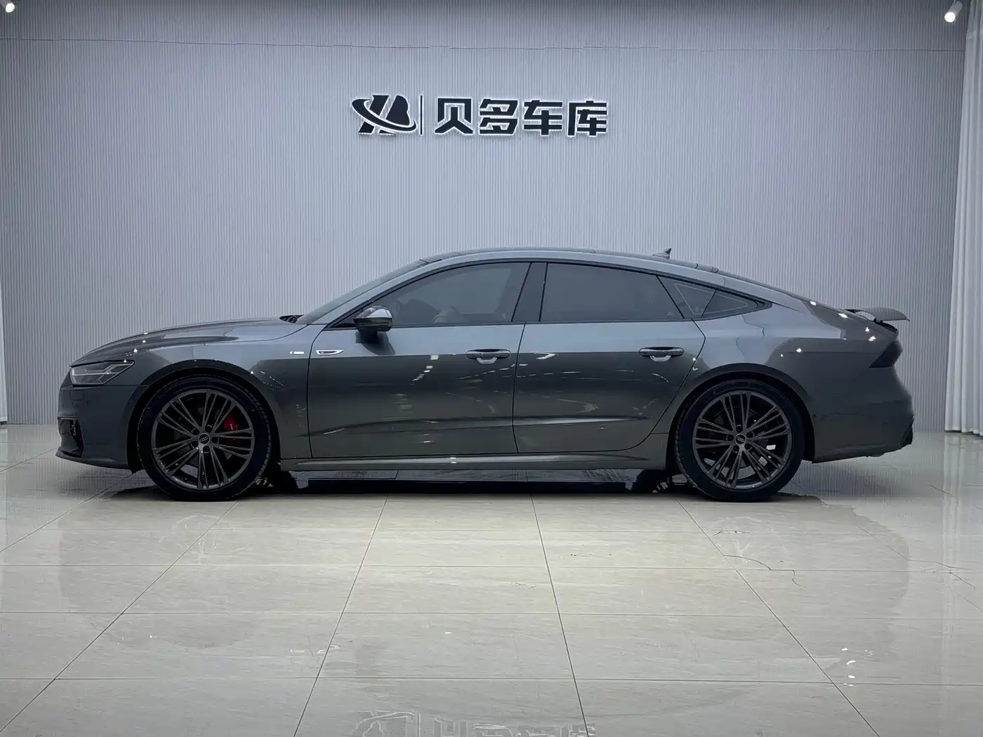 Audi A7 2023 Model 45 TFSI Premium Selection Edition фото 3