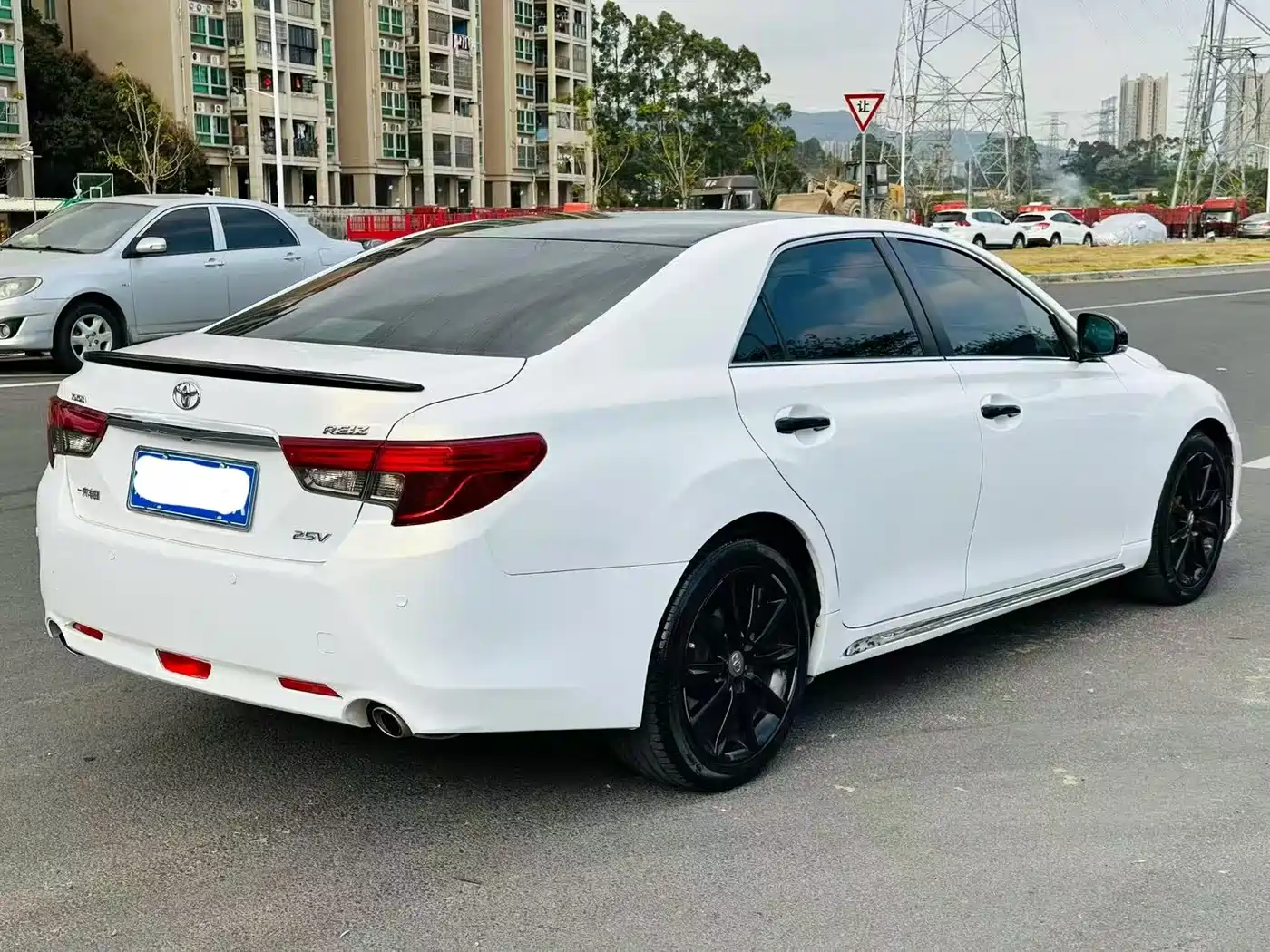 Toyota Reiz 2013 2.5V Premium Edition фото 3