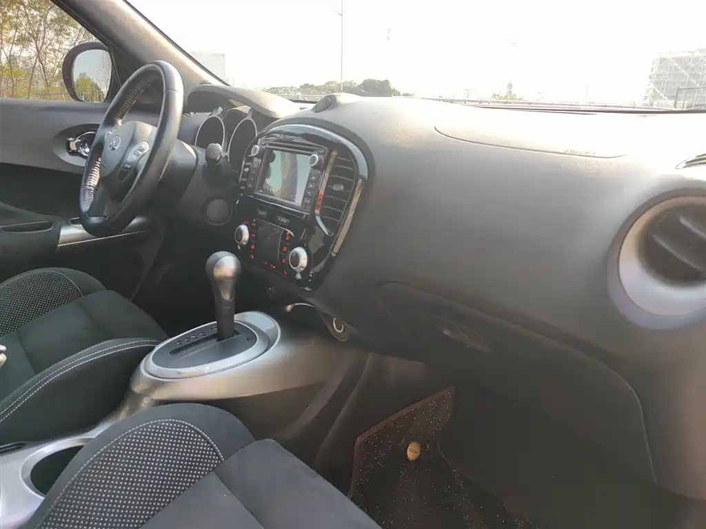 INFINITI ESQ