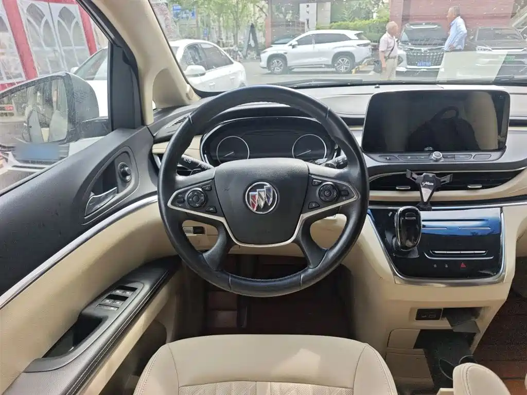 BUICK GL8