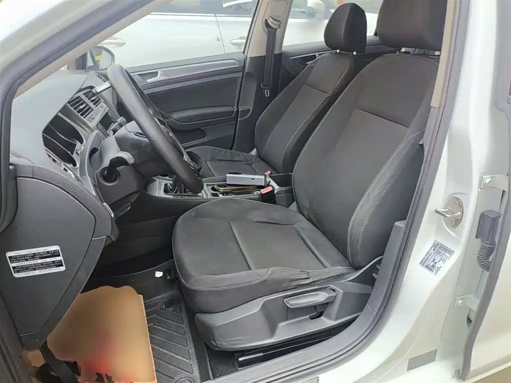 Volkswagen Golf 2015 1.6L Manual Fashion фото 15