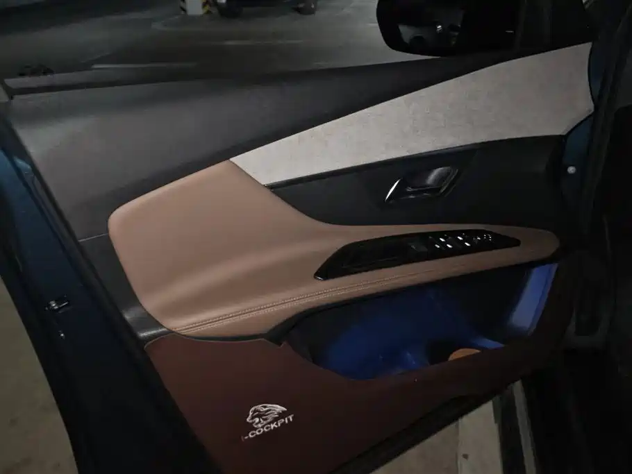 Peugeot 5008 2017 380THP 7-Seater Luxury GT Edition фото 7