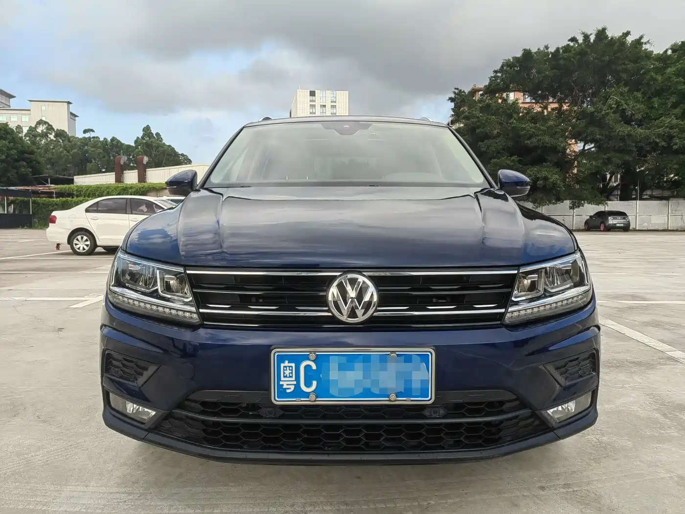Фото 3 - Volkswagen Tiguan