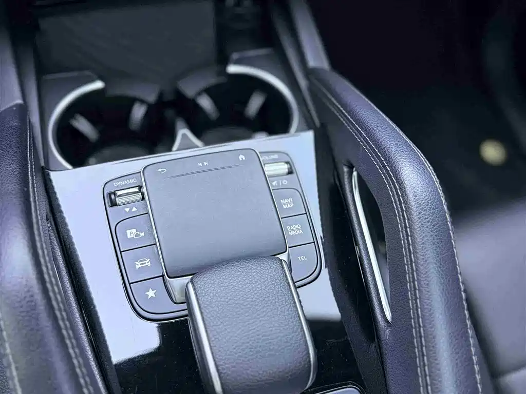 Mercedes-Benz GLE 2020 GLE 350 4MATIC Luxury фото 10