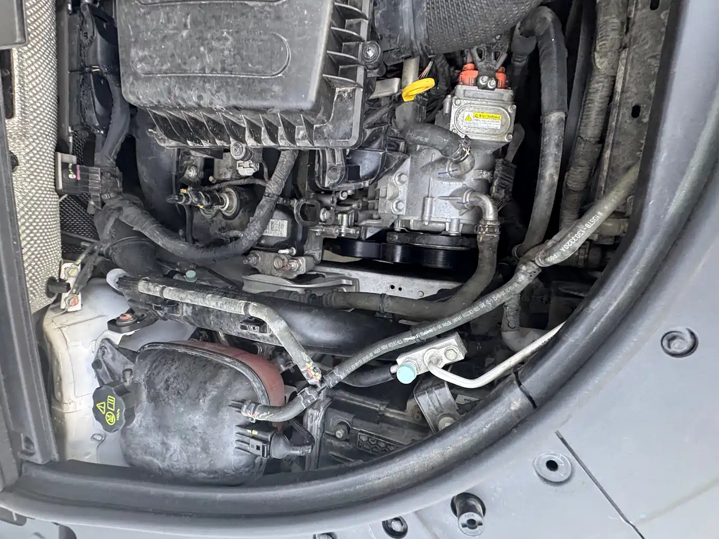 BYD Tang New Energy 2021 DM 2.0T AWD High Performance Premium фото 28
