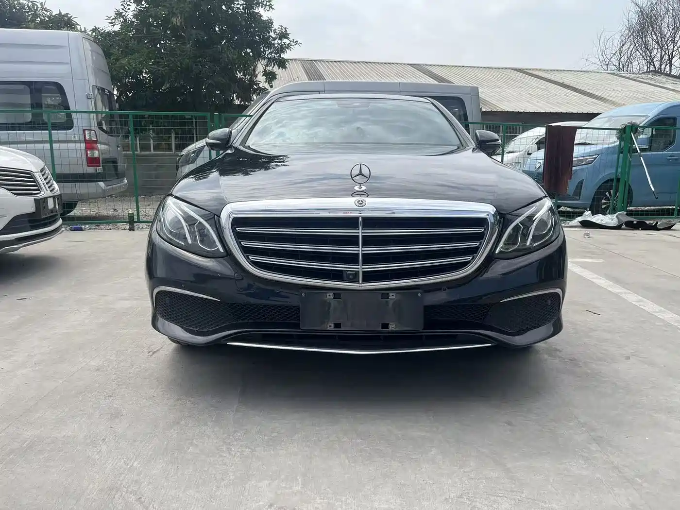 Mercedes-Benz E-Class 2016 E 300 L Fashion Type