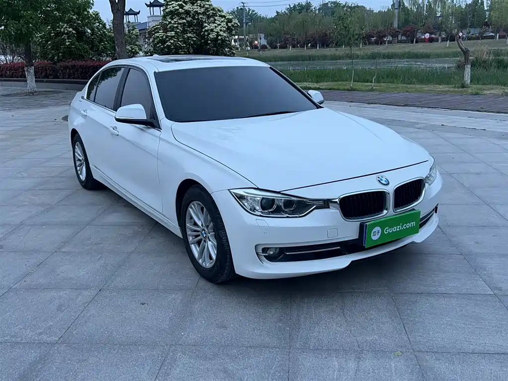 BMW 3 Series 2014 320Li Fashion фото 16