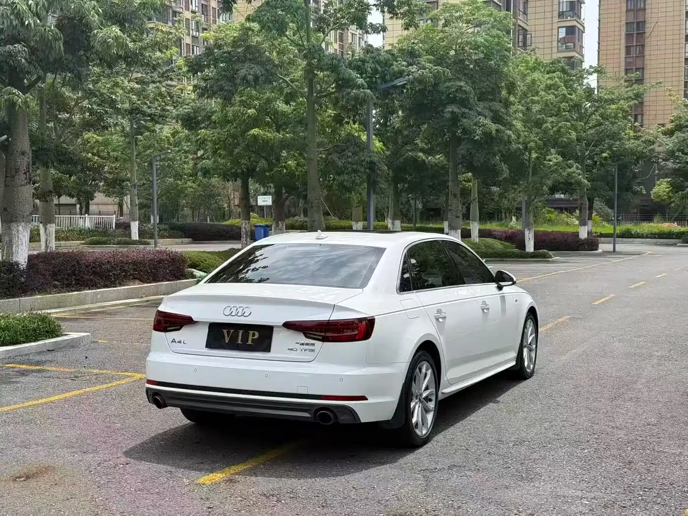 Audi A4L 2018 30th Anniversary 40 TFSI Fashion фото 4