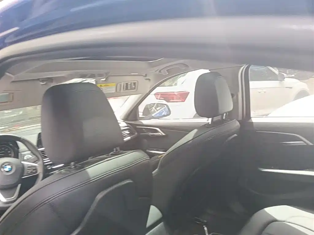 BMW 1 Series 2017 118i Sport фото 18