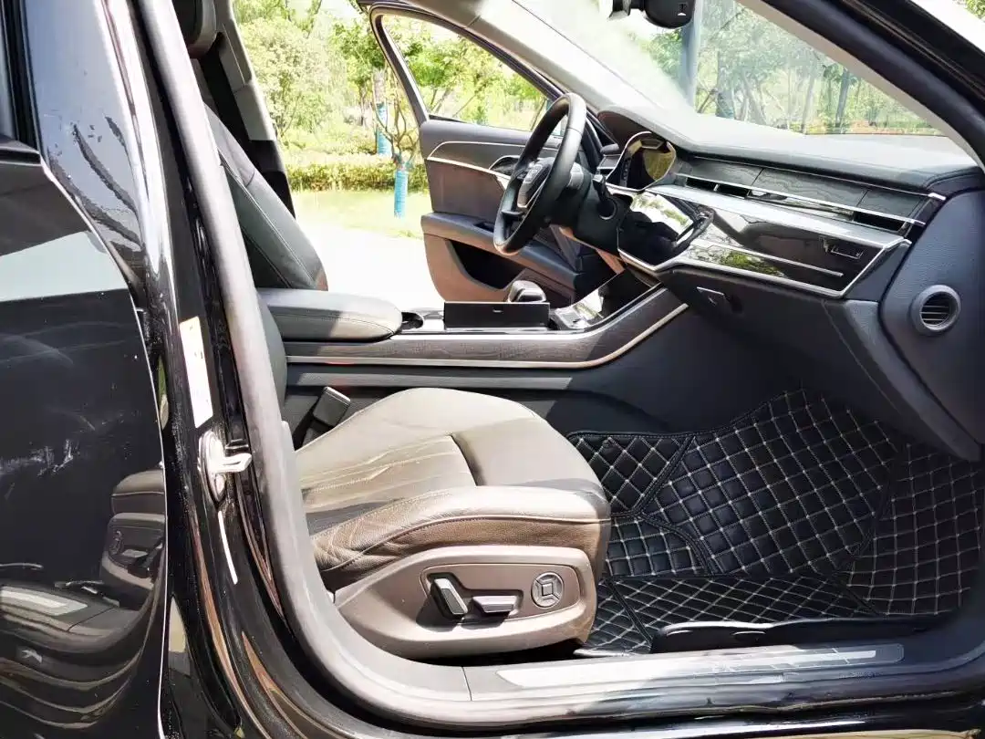 Фото 7 - Audi A8