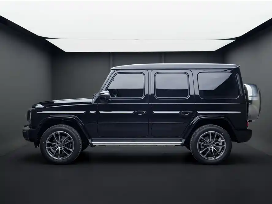Mercedes-Benz G-Class 2026 Model G 500 фото 3