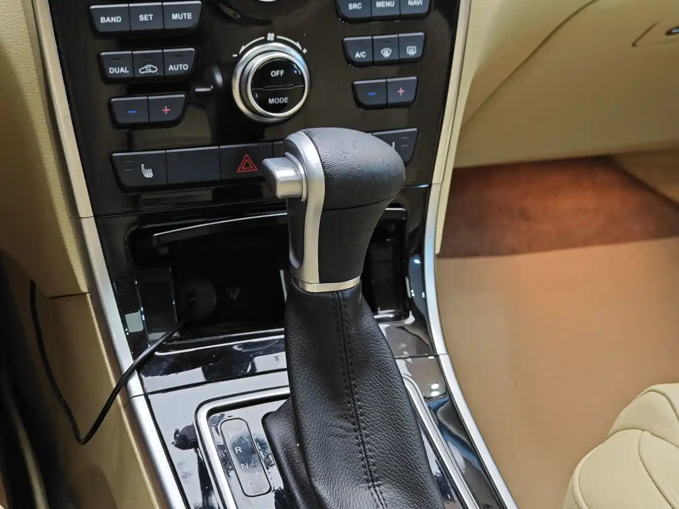 Haval H2 2015 1.5T Automatic 2WD Premium Edition фото 17