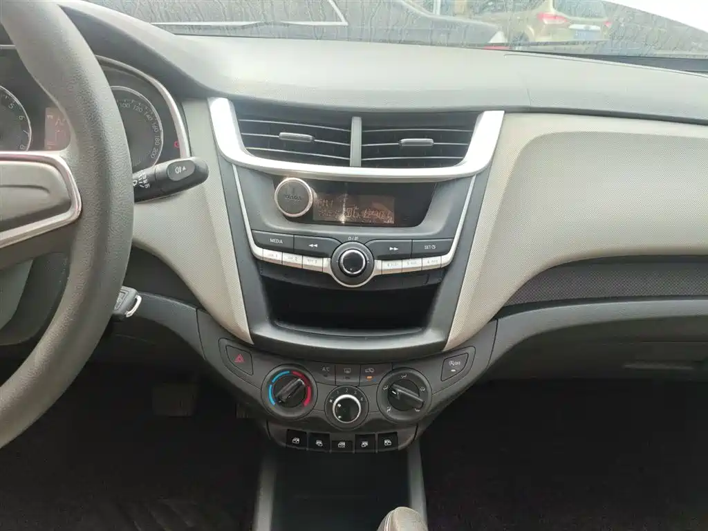 Chevrolet Sail 2018 Sail 3 1.3L AMT Ideal фото 13