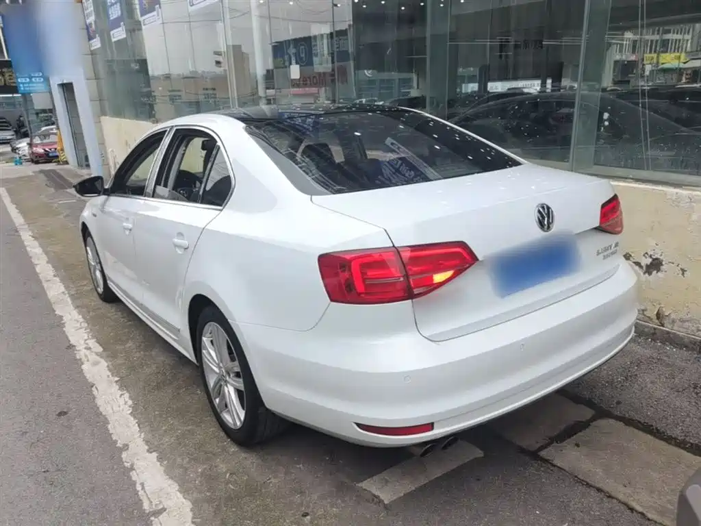 Volkswagen Sagitar 2018 280TSI DSG Luxury фото 5