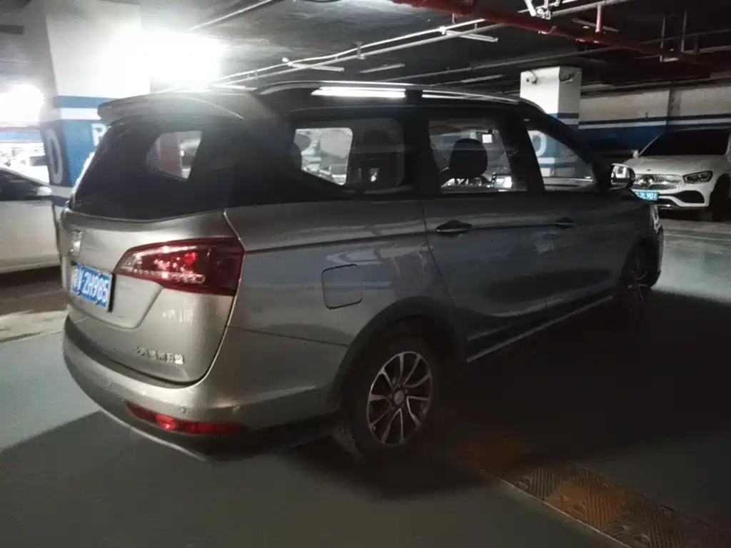 Baojun 730 2020 2021 1.5L Manual Fashion 7-Seater